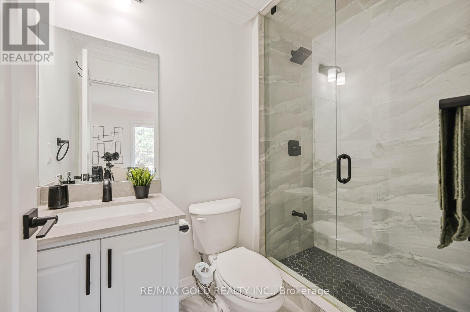 4 Silverstream Road, Brampton, Ontario  L6Z 4L2 - Photo 16 - W12411345