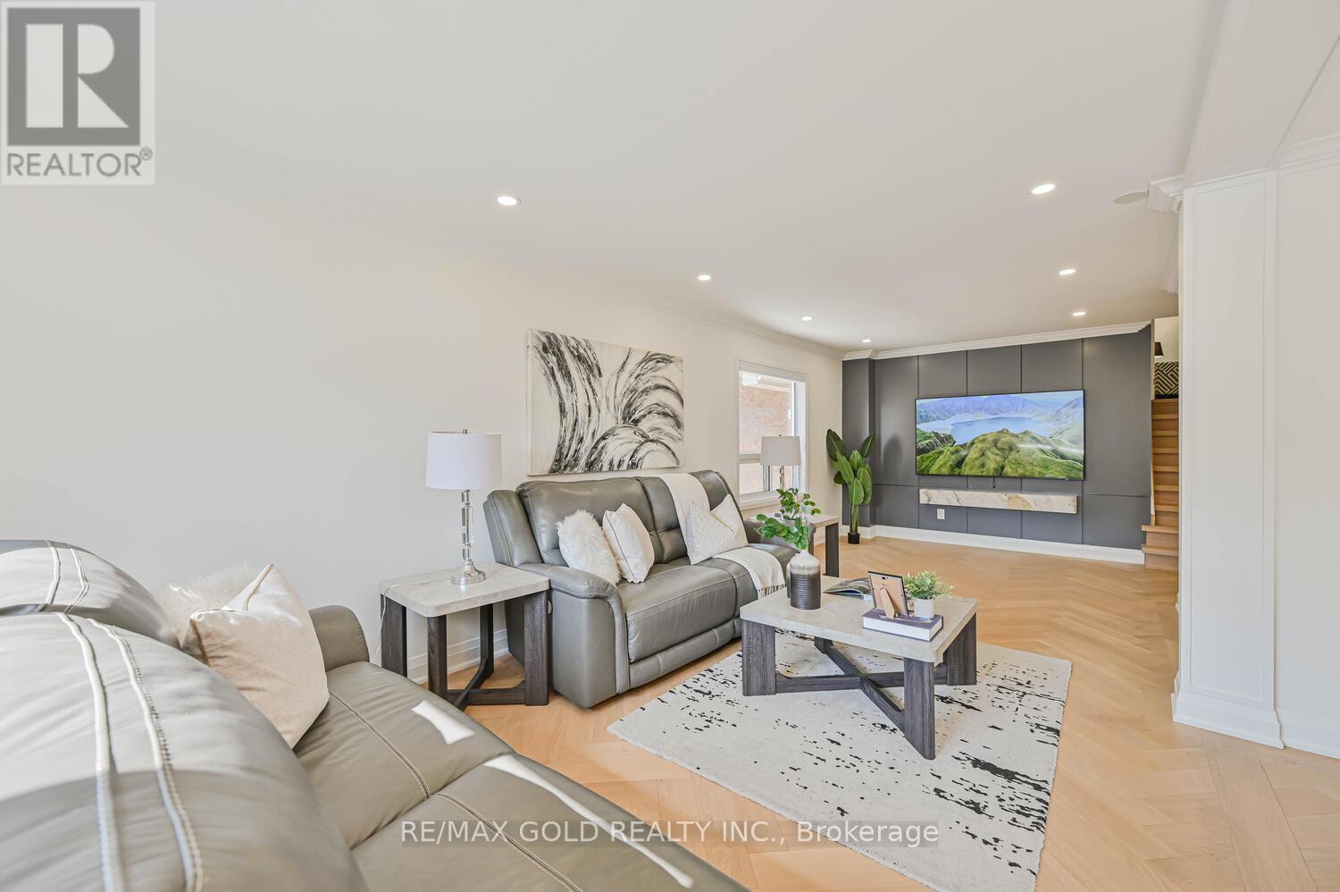 4 Silverstream Road, Brampton, Ontario  L6Z 4L2 - Photo 7 - W12411345
