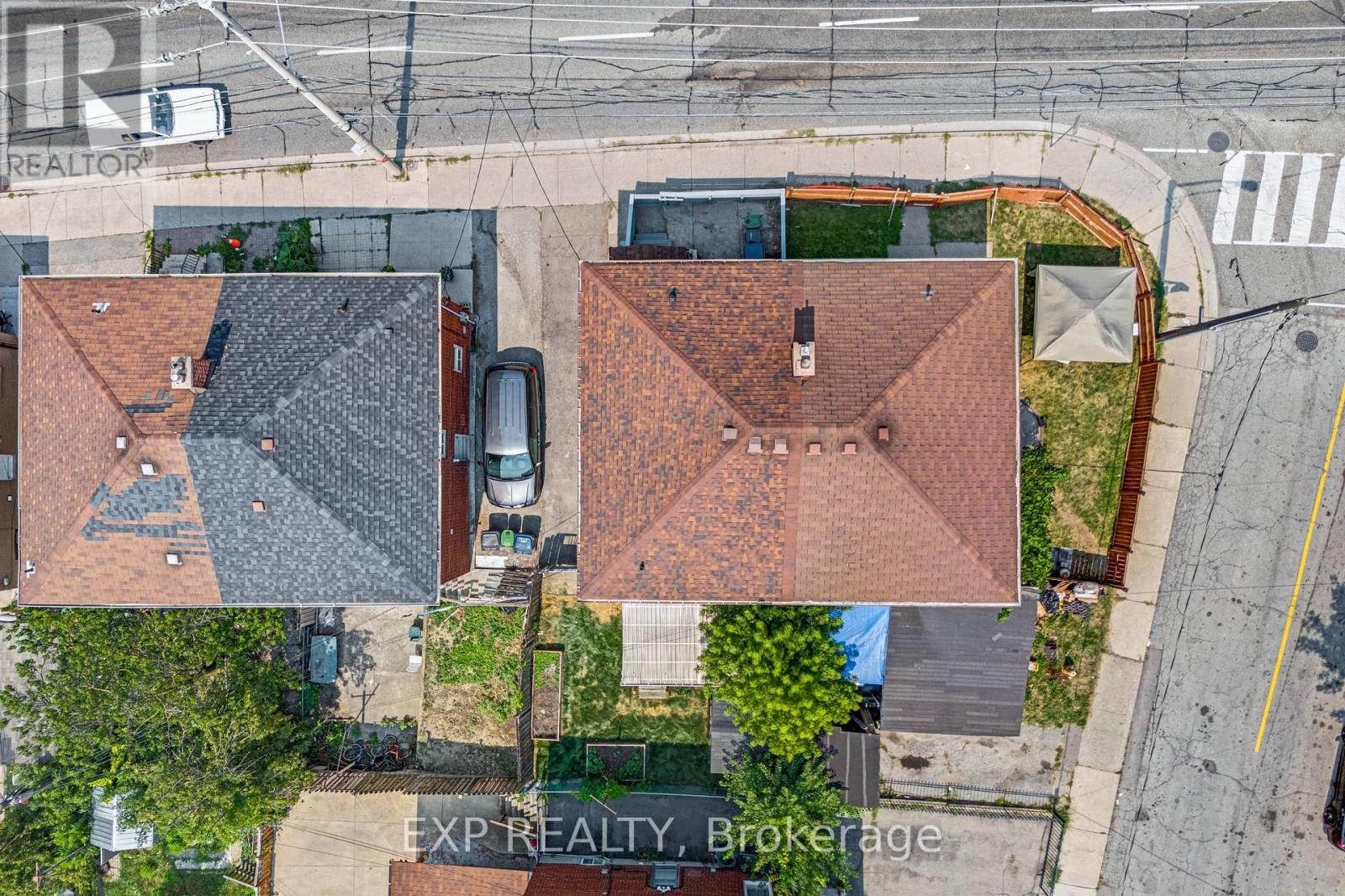 722 Weston Road, Toronto (Rockcliffe-Smythe), Ontario  M6N 3R5 - Photo 31 - W12411358