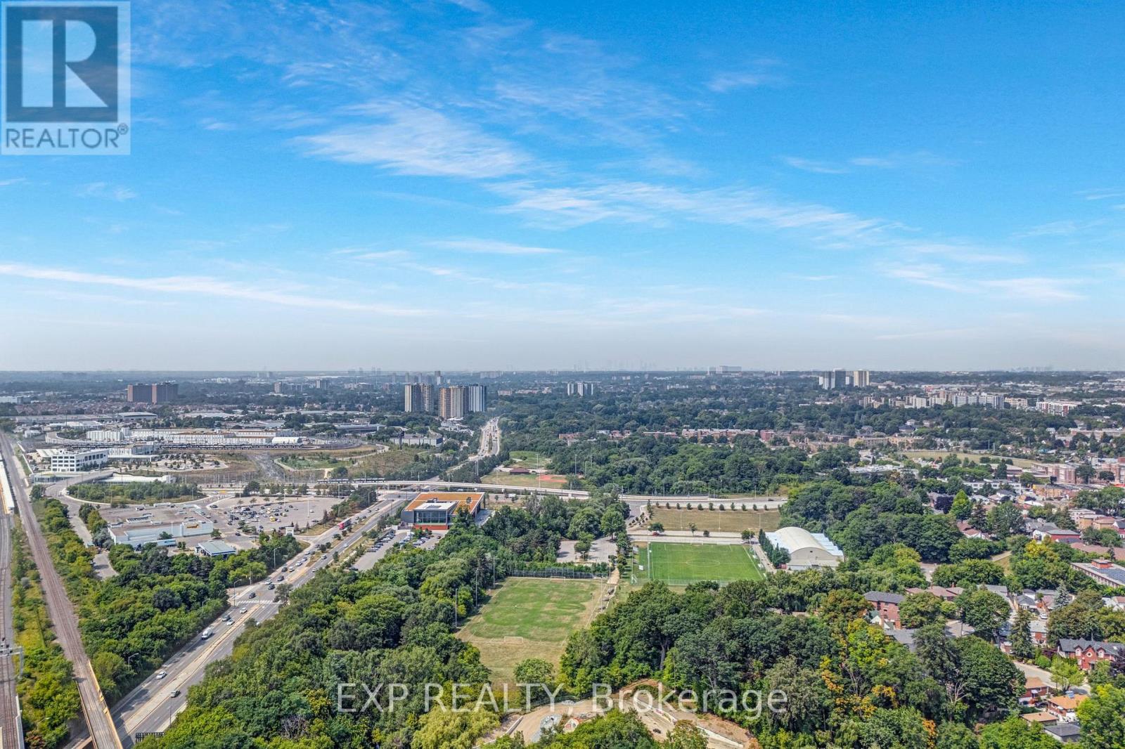 722 Weston Road, Toronto (Rockcliffe-Smythe), Ontario  M6N 3R5 - Photo 40 - W12411358
