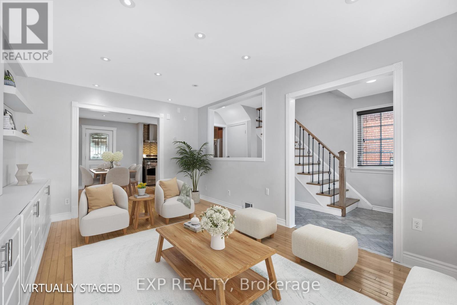 722 Weston Road, Toronto (Rockcliffe-Smythe), Ontario  M6N 3R5 - Photo 8 - W12411358