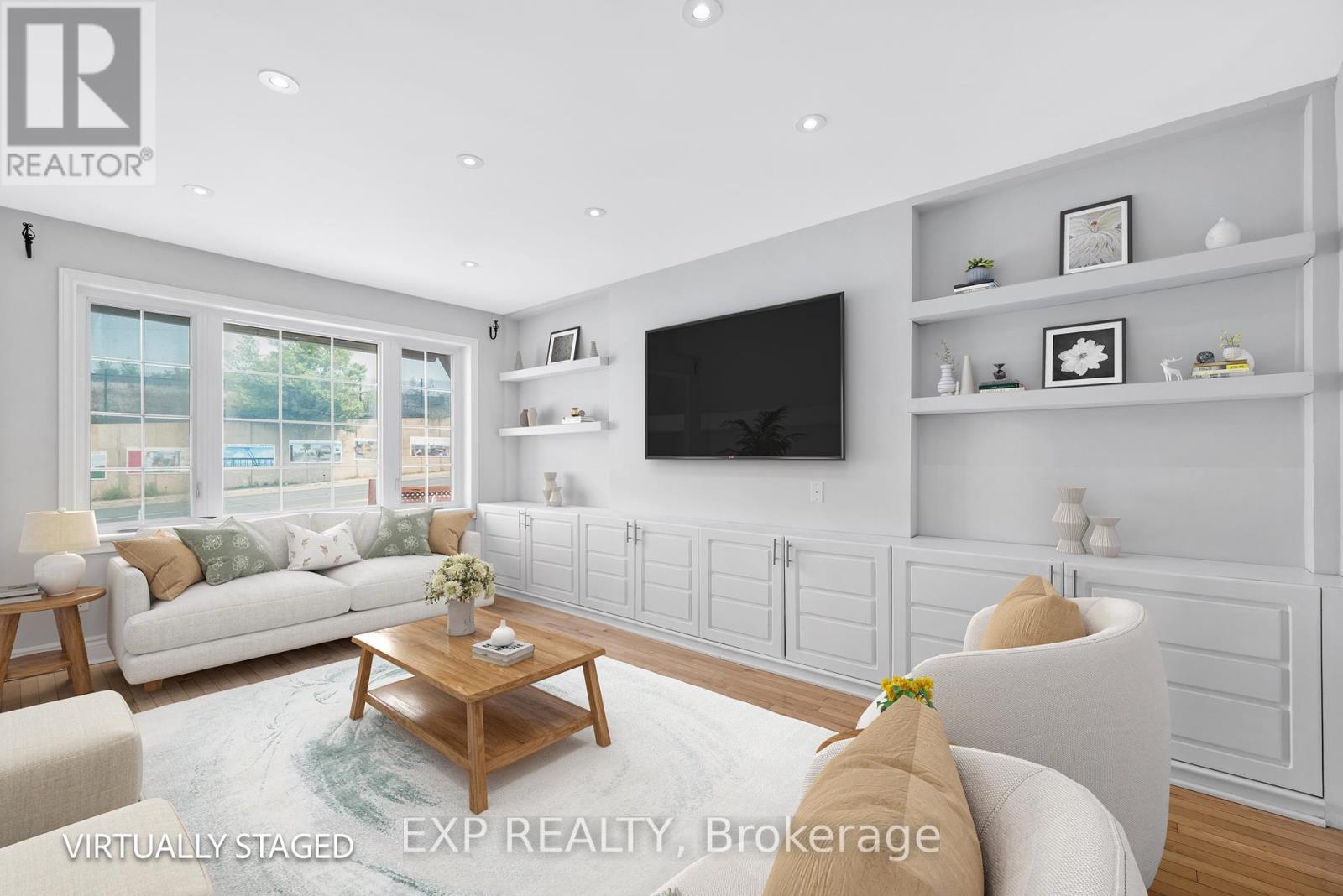 722 Weston Road, Toronto (Rockcliffe-Smythe), Ontario  M6N 3R5 - Photo 9 - W12411358