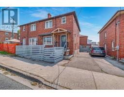 722 WESTON ROAD, Toronto, Ontario