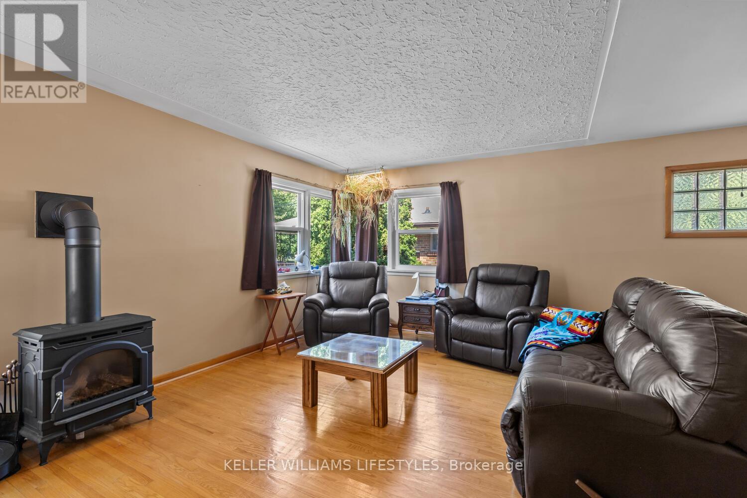 1528 Mclarenwood Terrace, London East, Ontario  N5W 1Y1 - Photo 12 - X12411371