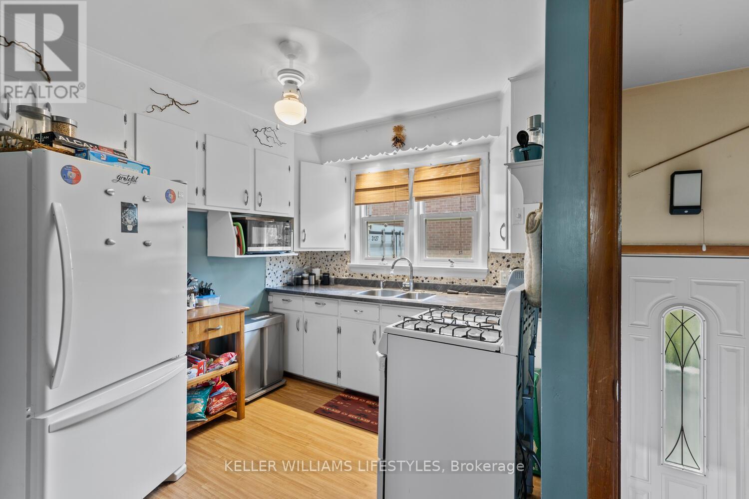 1528 Mclarenwood Terrace, London East, Ontario  N5W 1Y1 - Photo 15 - X12411371