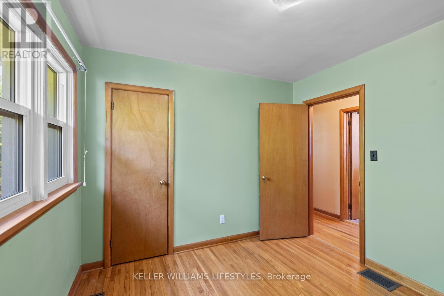 1528 Mclarenwood Terrace, London East, Ontario  N5W 1Y1 - Photo 19 - X12411371