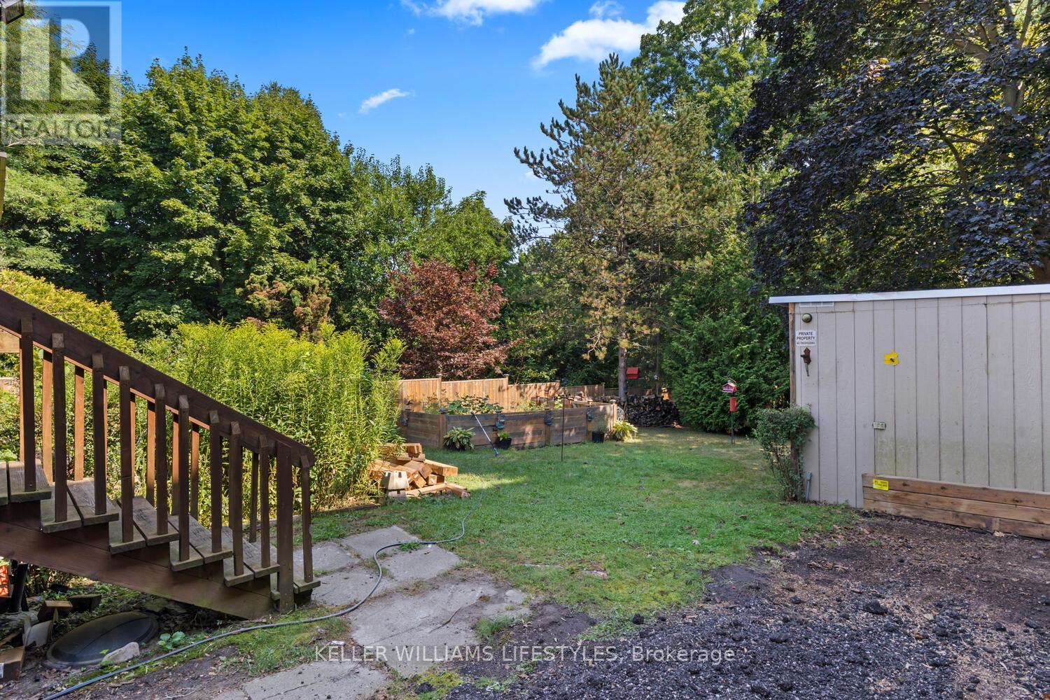 1528 Mclarenwood Terrace, London East, Ontario  N5W 1Y1 - Photo 3 - X12411371