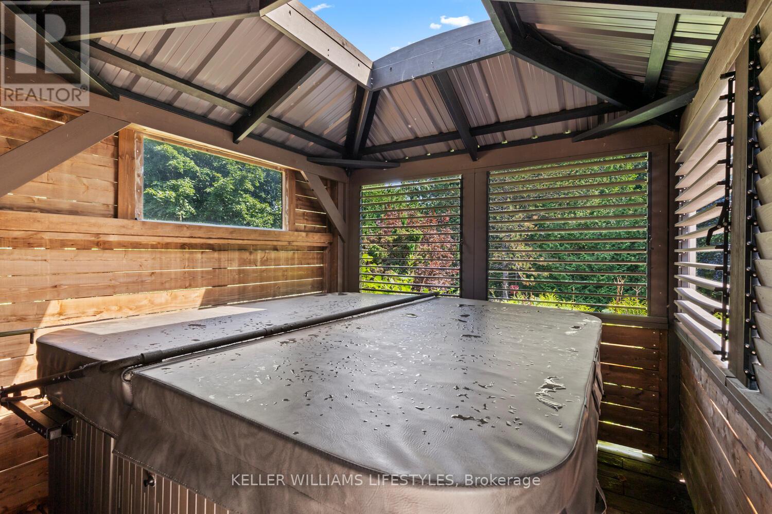 1528 Mclarenwood Terrace, London East, Ontario  N5W 1Y1 - Photo 32 - X12411371