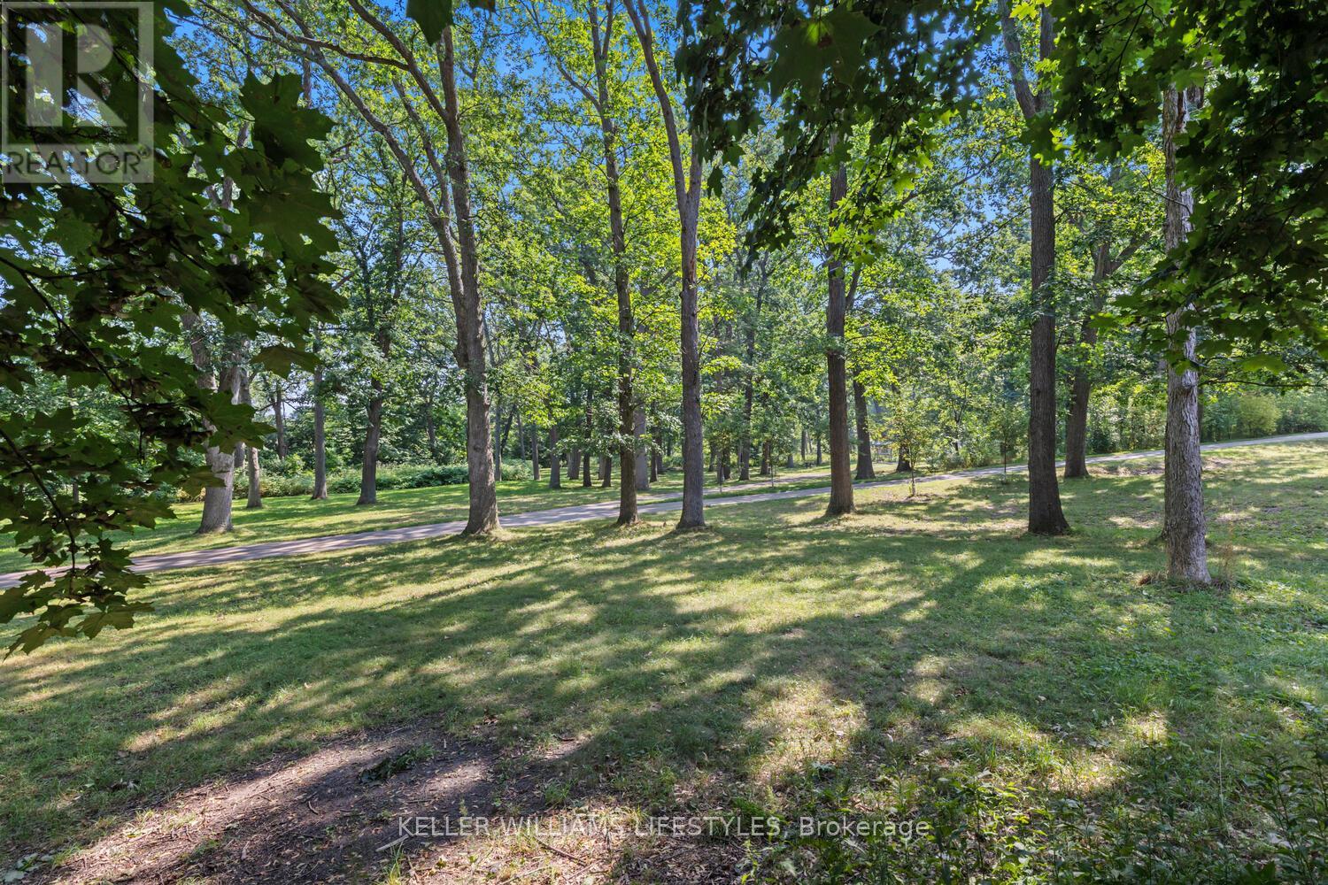 1528 Mclarenwood Terrace, London East, Ontario  N5W 1Y1 - Photo 7 - X12411371