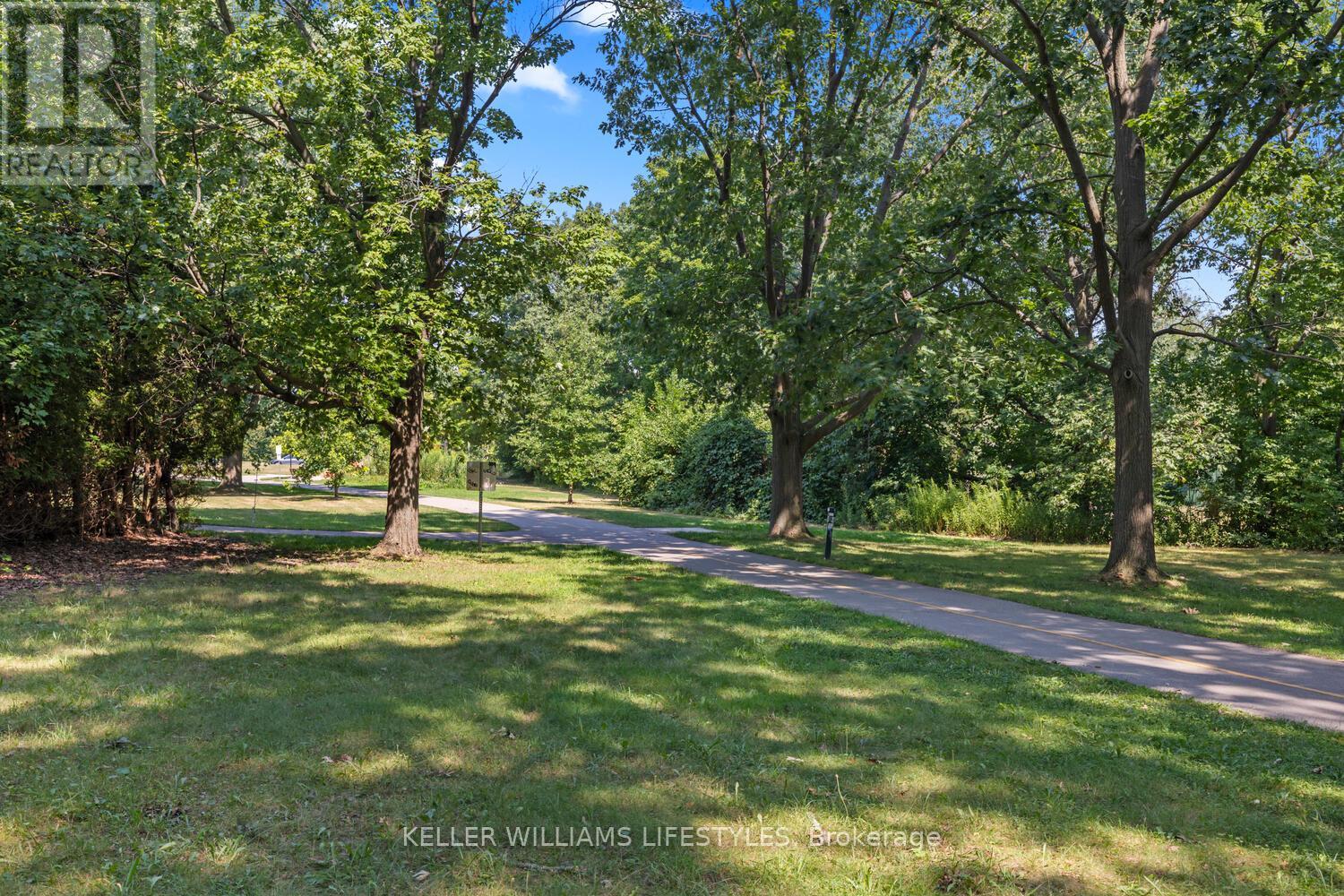 1528 Mclarenwood Terrace, London East, Ontario  N5W 1Y1 - Photo 8 - X12411371