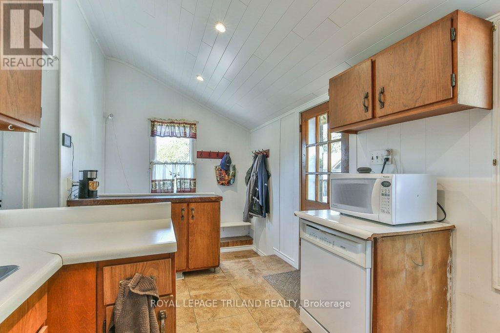 366 Salisbury Street, London East, Ontario  N5Y 3B1 - Photo 16 - X12411430