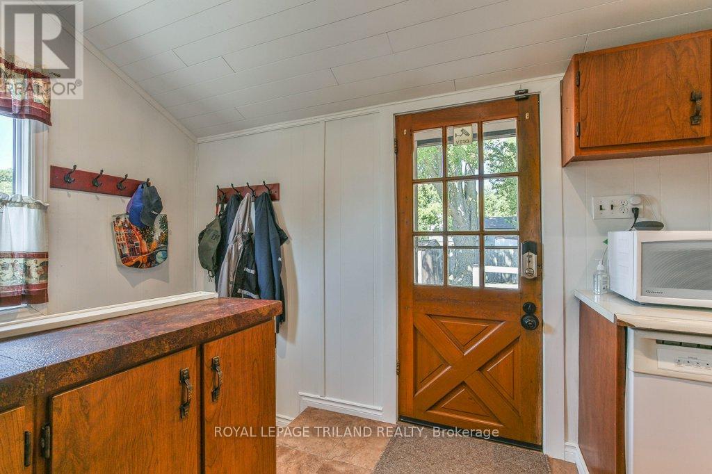 366 Salisbury Street, London East, Ontario  N5Y 3B1 - Photo 17 - X12411430