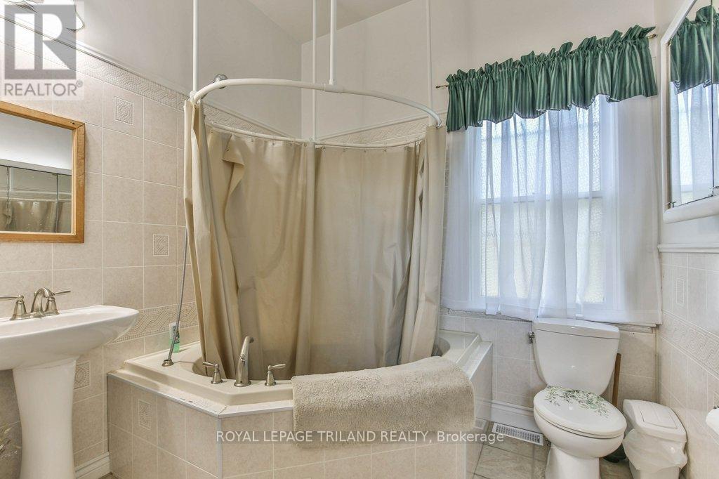 366 Salisbury Street, London East, Ontario  N5Y 3B1 - Photo 25 - X12411430
