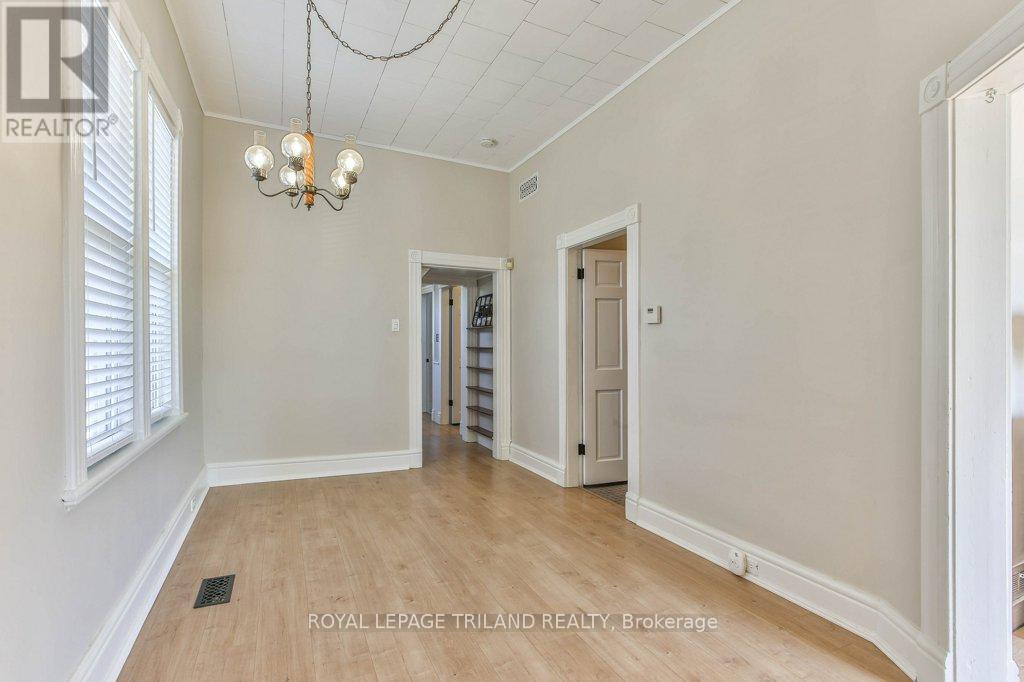 366 Salisbury Street, London East, Ontario  N5Y 3B1 - Photo 8 - X12411430