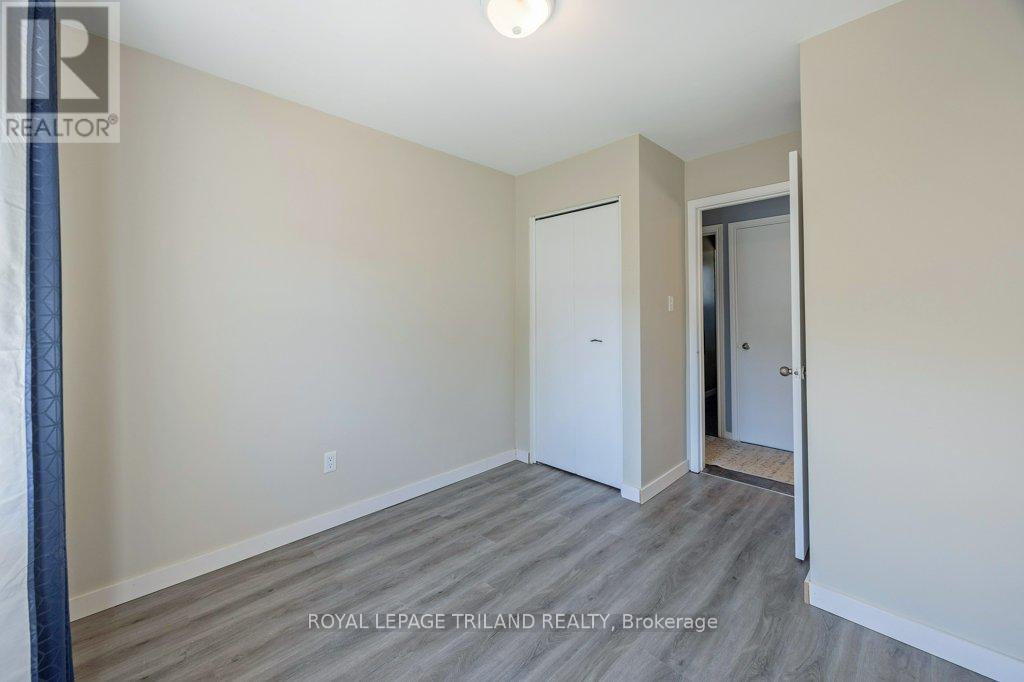 17 Vanbuskirk Drive, St. Thomas, Ontario  N5R 4Z1 - Photo 19 - X12411458