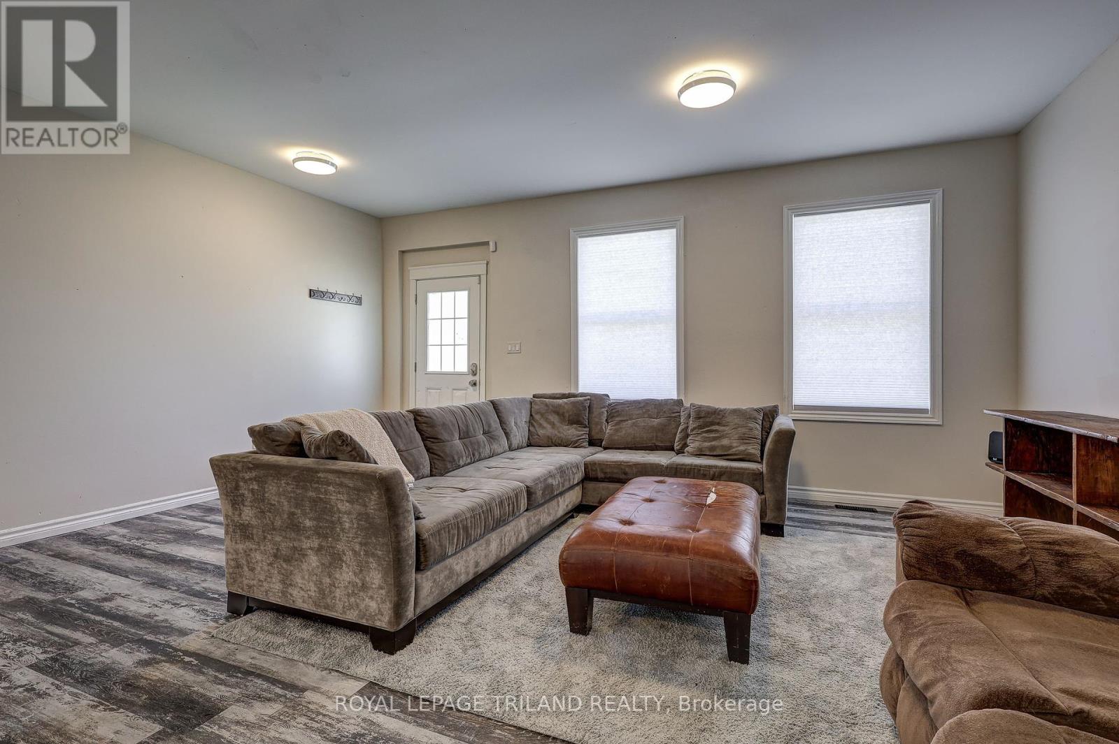 137 Ann Street, London East, Ontario  N6A 1R2 - Photo 11 - X12411468