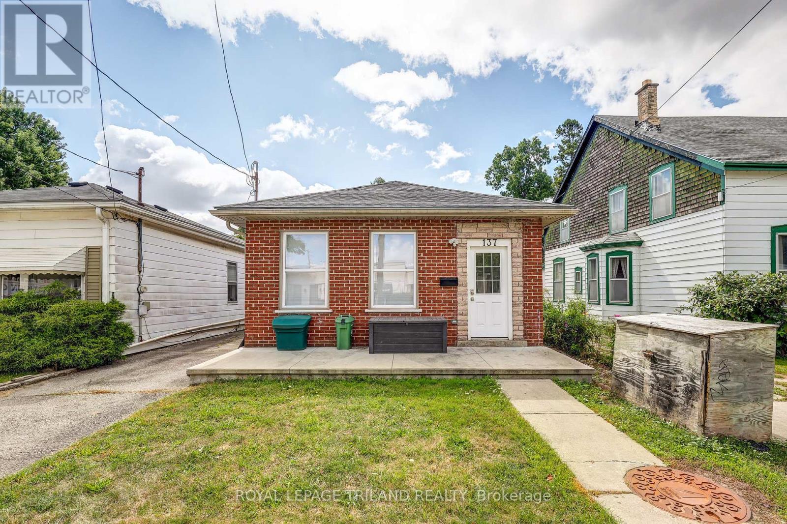 137 Ann Street, London East, Ontario  N6A 1R2 - Photo 2 - X12411468