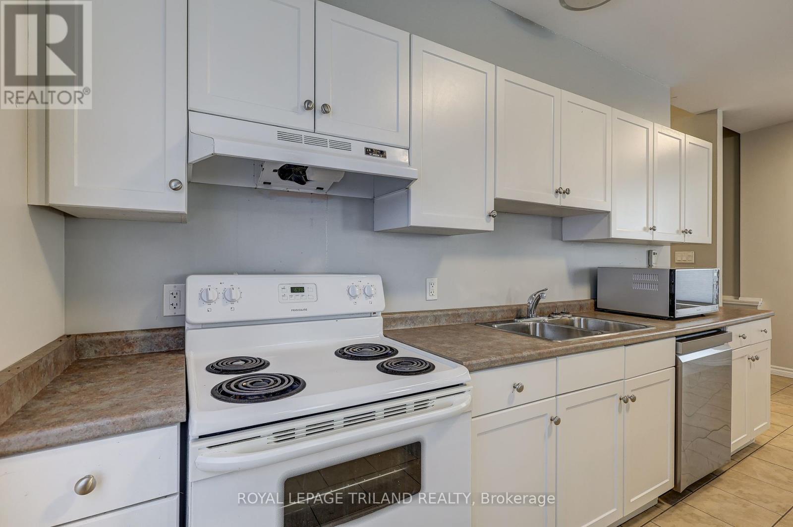 137 Ann Street, London East, Ontario  N6A 1R2 - Photo 22 - X12411468