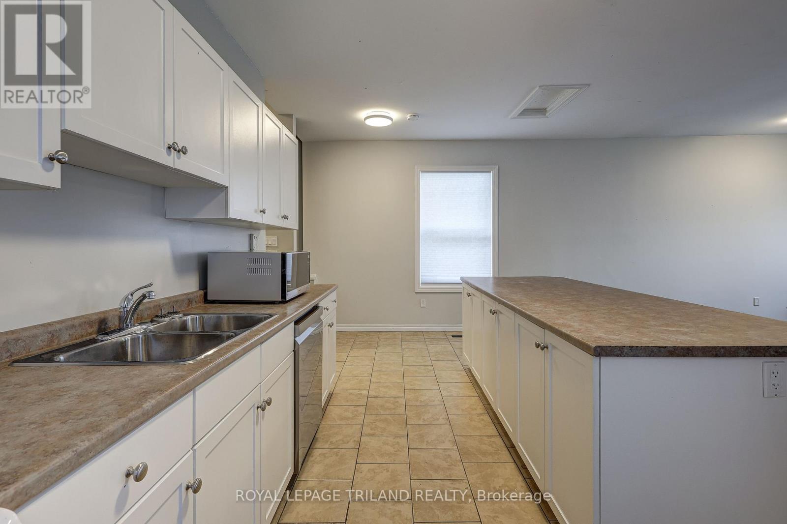 137 Ann Street, London East, Ontario  N6A 1R2 - Photo 23 - X12411468