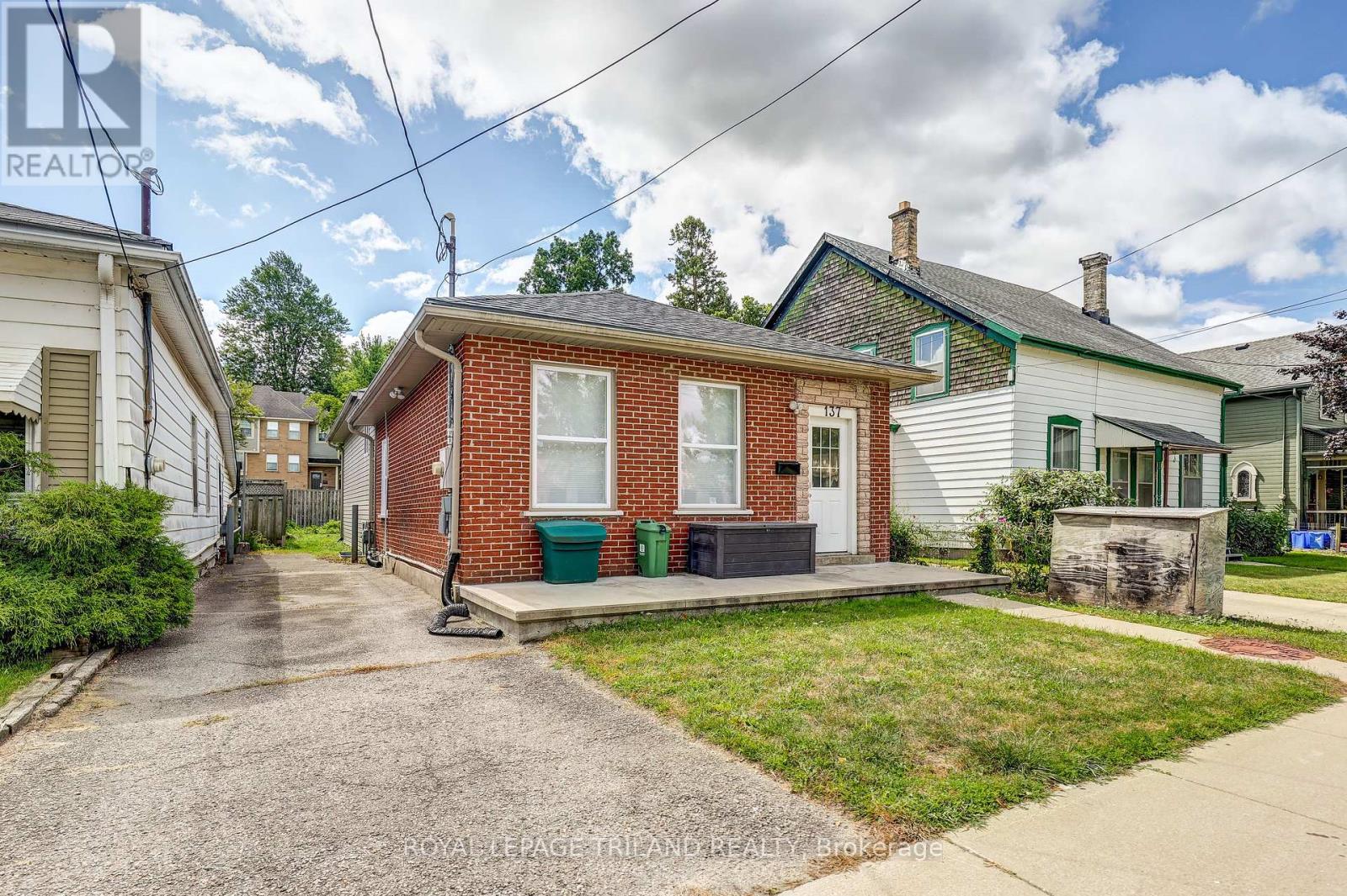 137 Ann Street, London East, Ontario  N6A 1R2 - Photo 3 - X12411468