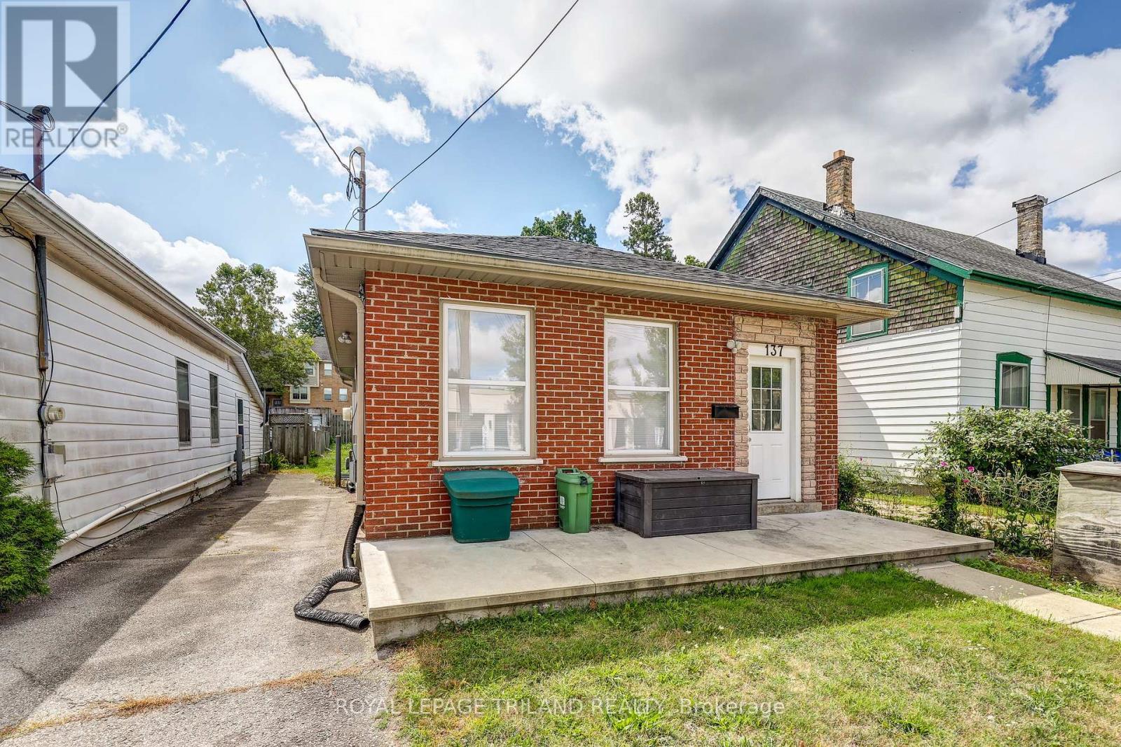 137 Ann Street, London East, Ontario  N6A 1R2 - Photo 4 - X12411468