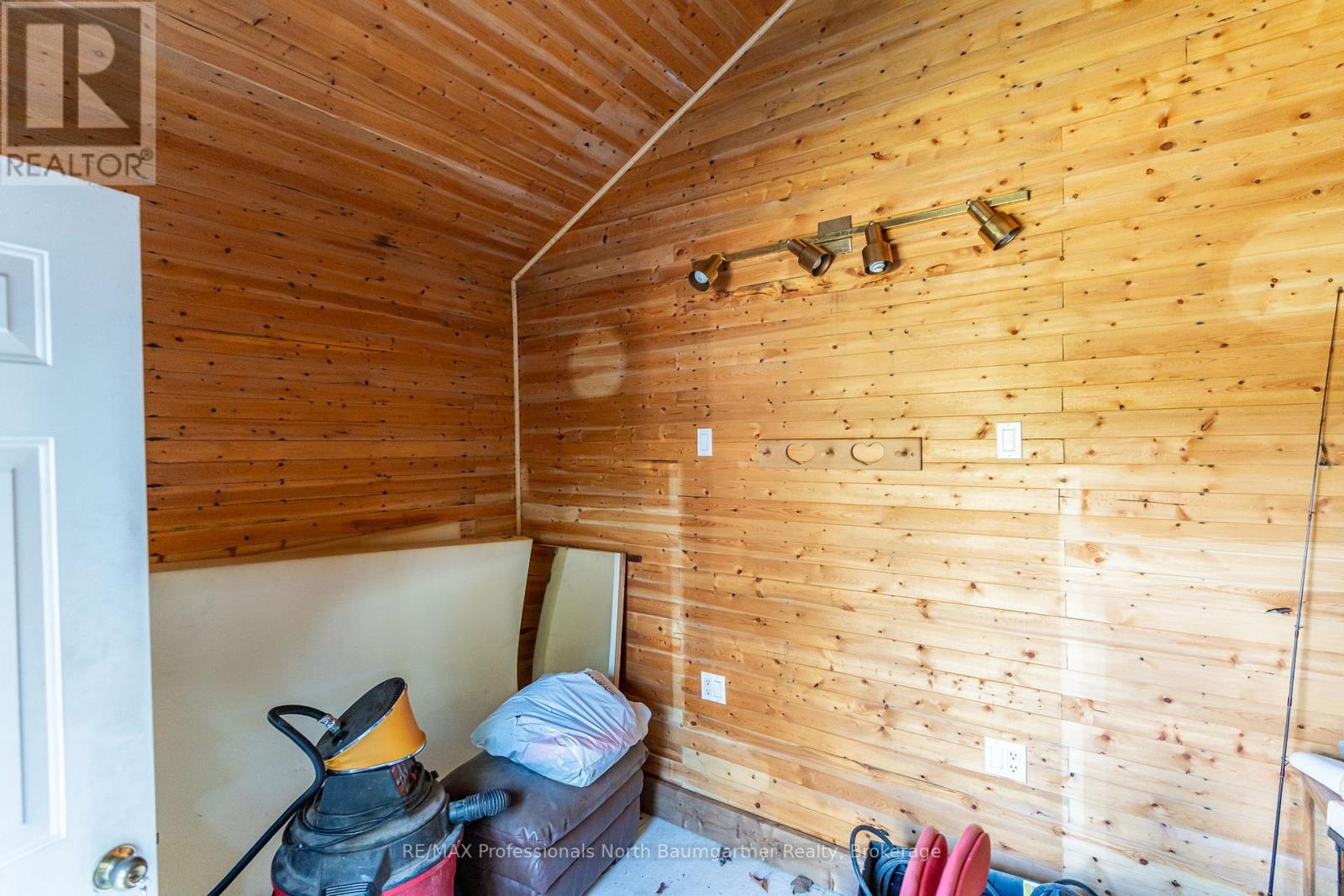 1566 West Settlement Road, Dysart Et Al, Ontario  K0M 1S0 - Photo 26 - X12411405