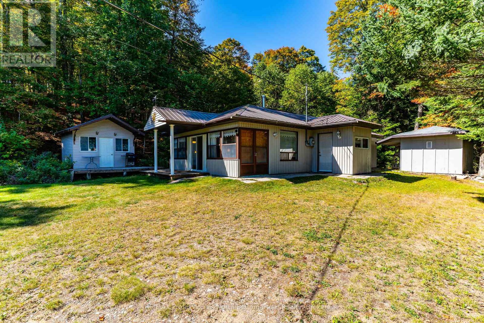 1566 West Settlement Road, Dysart Et Al, Ontario  K0M 1S0 - Photo 3 - X12411405