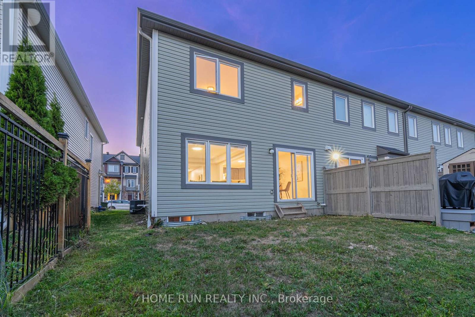 88 Buffalograss Crescent, Ottawa, Ontario  K2J 6H5 - Photo 32 - X12411368