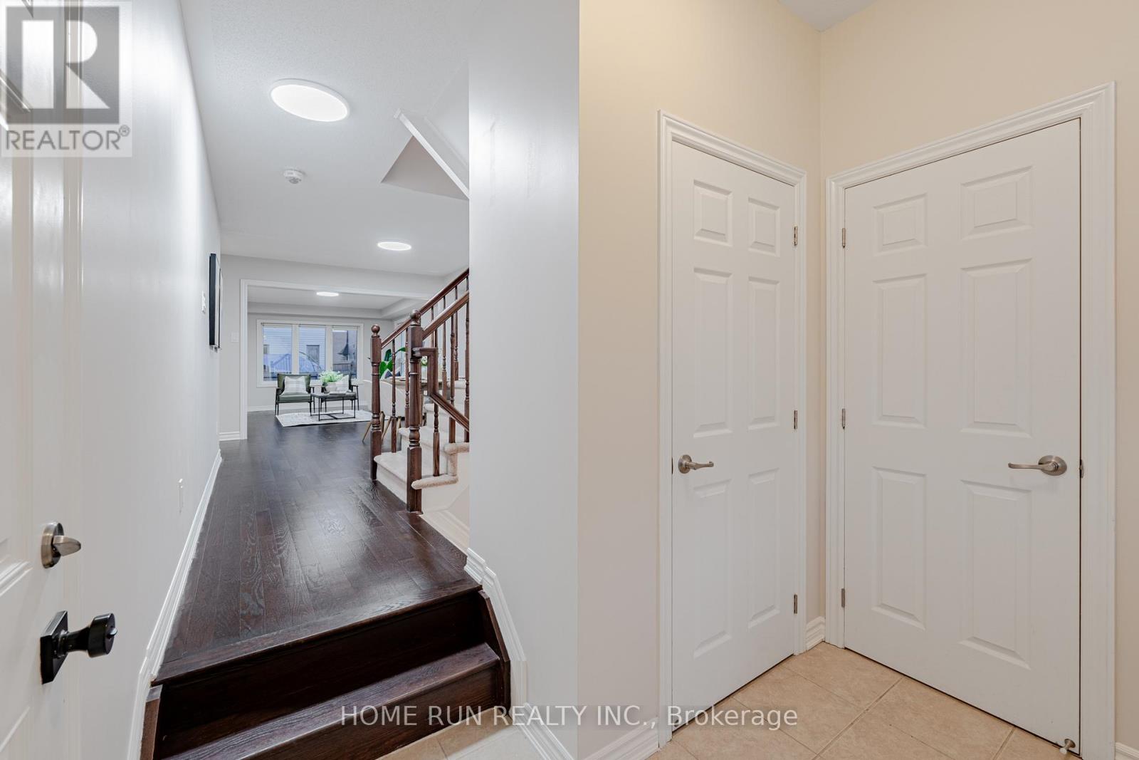 88 Buffalograss Crescent, Ottawa, Ontario  K2J 6H5 - Photo 6 - X12411368
