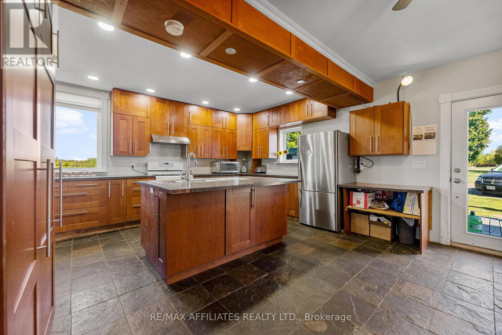 2442 Hwy 511 Highway, Drummond/north Elmsley, Ontario  K0G 1K0 - Photo 14 - X12411409