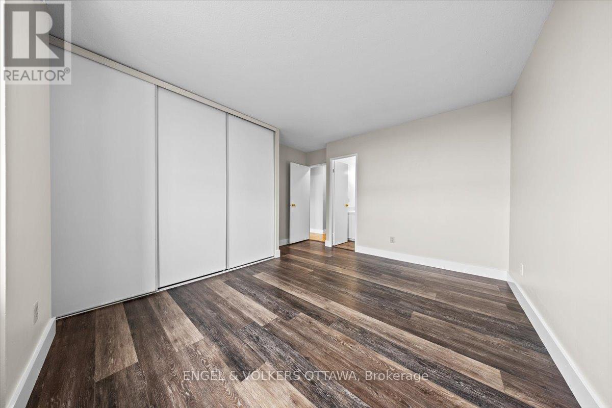 610 - 2020 Jasmine Crescent, Ottawa, Ontario  K1J 8K5 - Photo 11 - X12411411