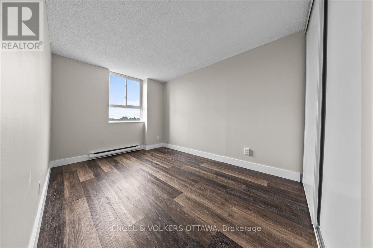 610 - 2020 Jasmine Crescent, Ottawa, Ontario  K1J 8K5 - Photo 13 - X12411411
