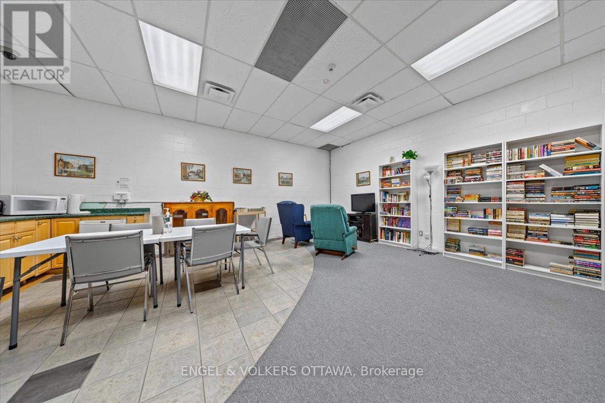 610 - 2020 Jasmine Crescent, Ottawa, Ontario  K1J 8K5 - Photo 19 - X12411411