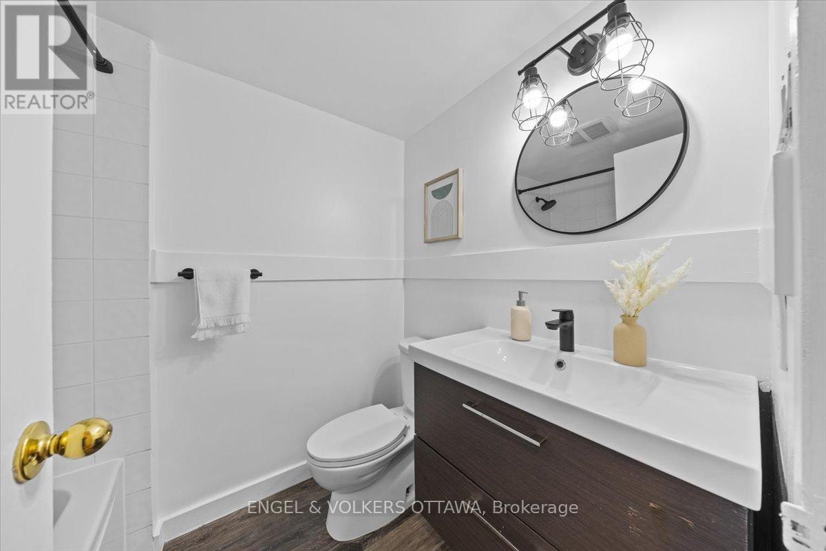 610 - 2020 Jasmine Crescent, Ottawa, Ontario  K1J 8K5 - Photo 9 - X12411411