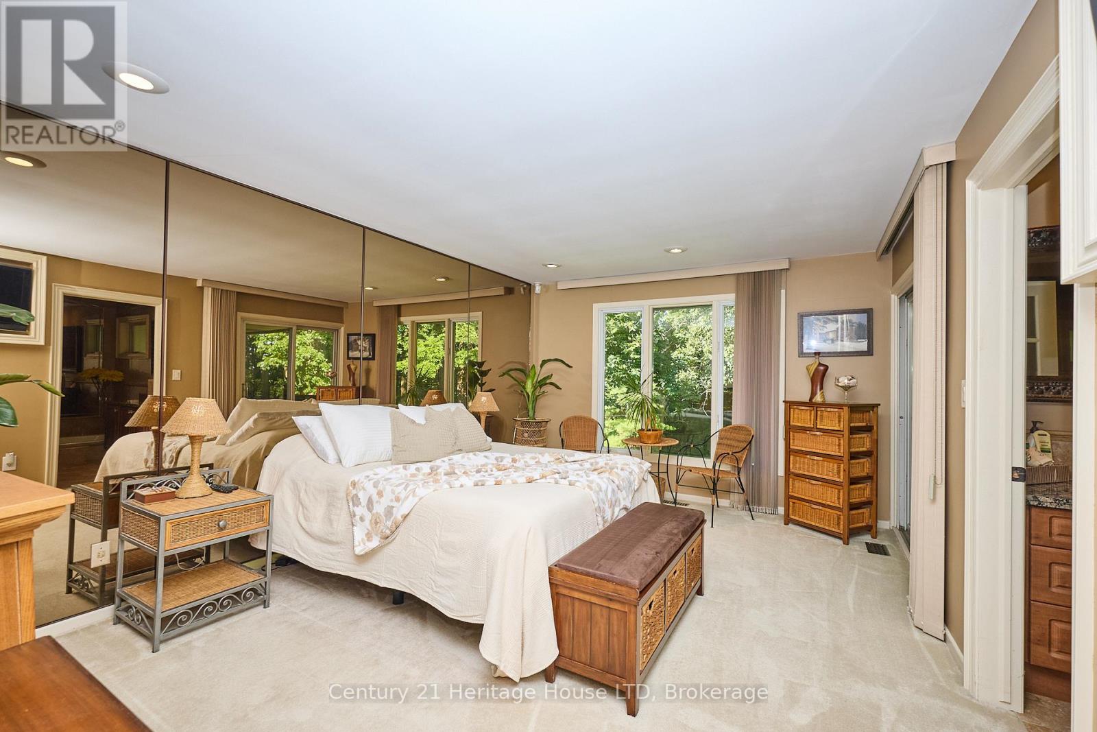 38 Melrose Drive, Niagara-On-The-Lake, Ontario  L0S 1J0 - Photo 15 - X12411451