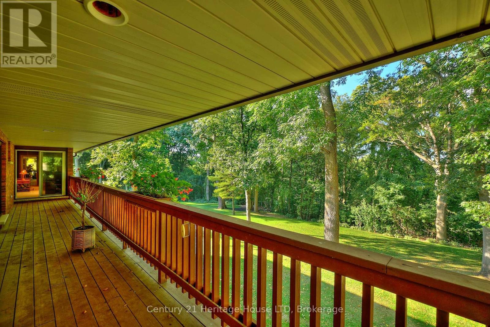 38 Melrose Drive, Niagara-On-The-Lake, Ontario  L0S 1J0 - Photo 20 - X12411451