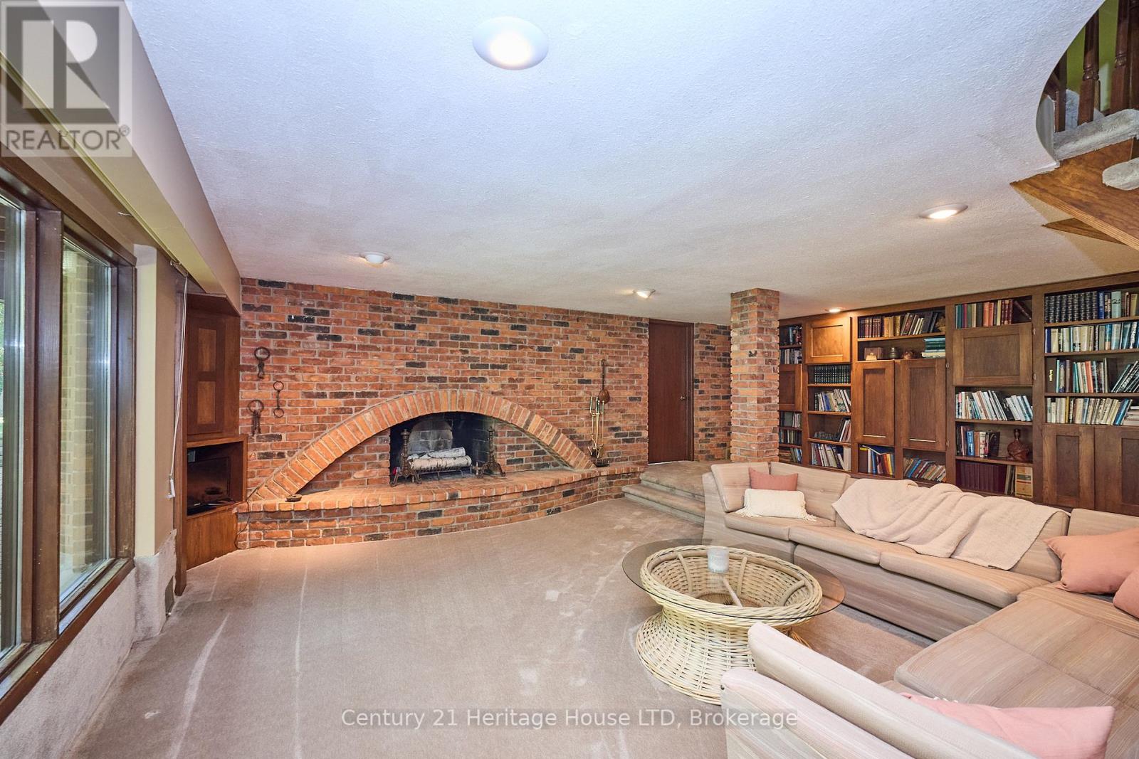 38 Melrose Drive, Niagara-On-The-Lake, Ontario  L0S 1J0 - Photo 22 - X12411451