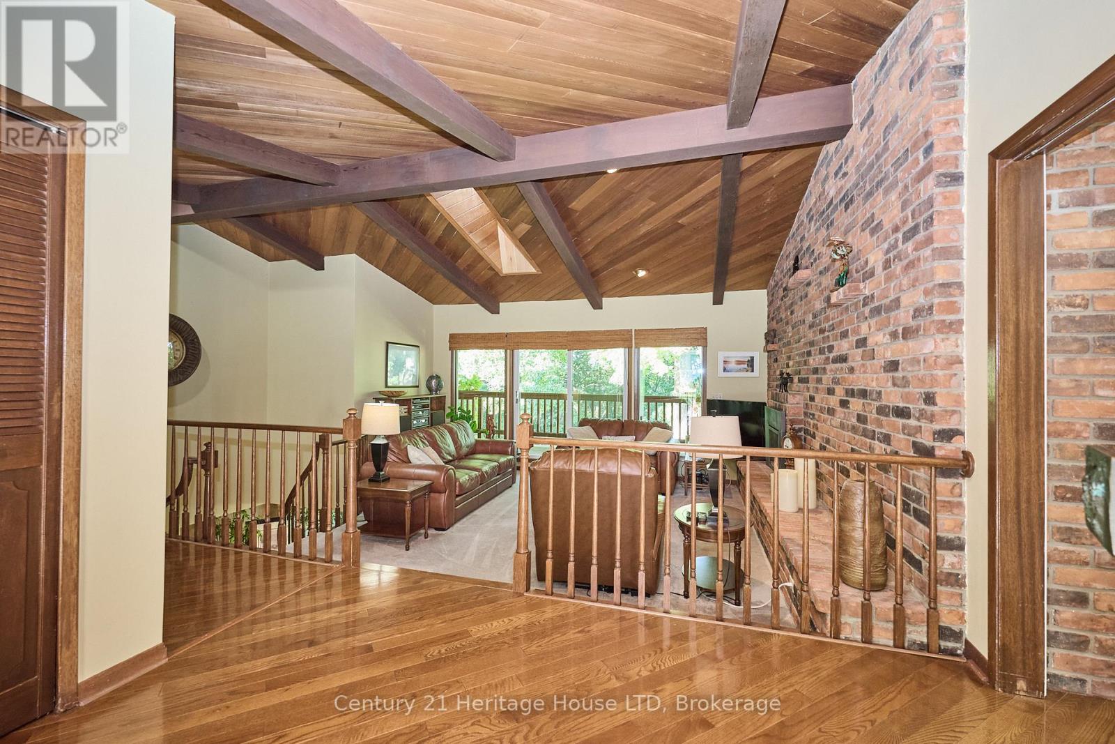 38 Melrose Drive, Niagara-On-The-Lake, Ontario  L0S 1J0 - Photo 3 - X12411451