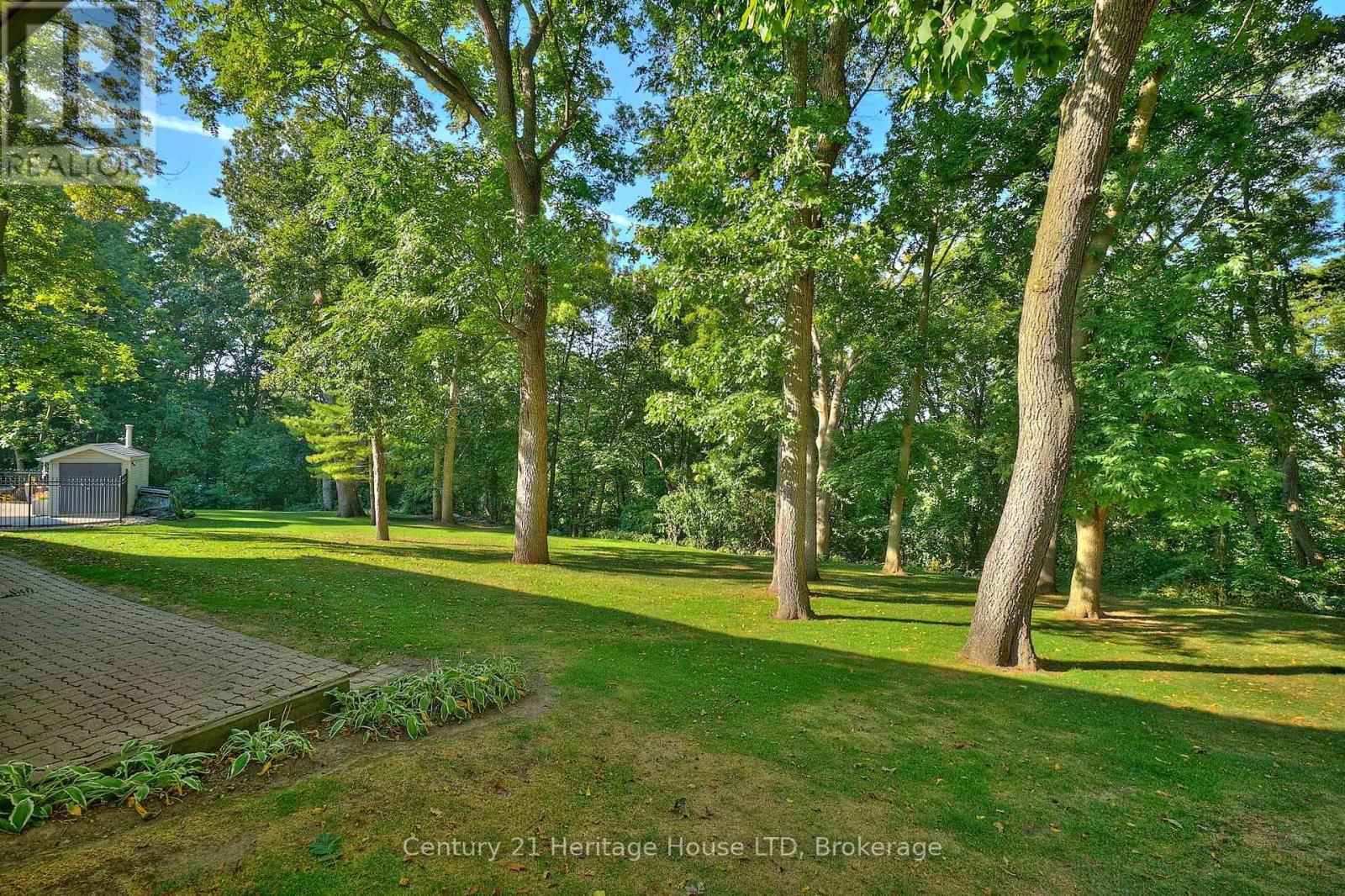 38 Melrose Drive, Niagara-On-The-Lake, Ontario  L0S 1J0 - Photo 30 - X12411451