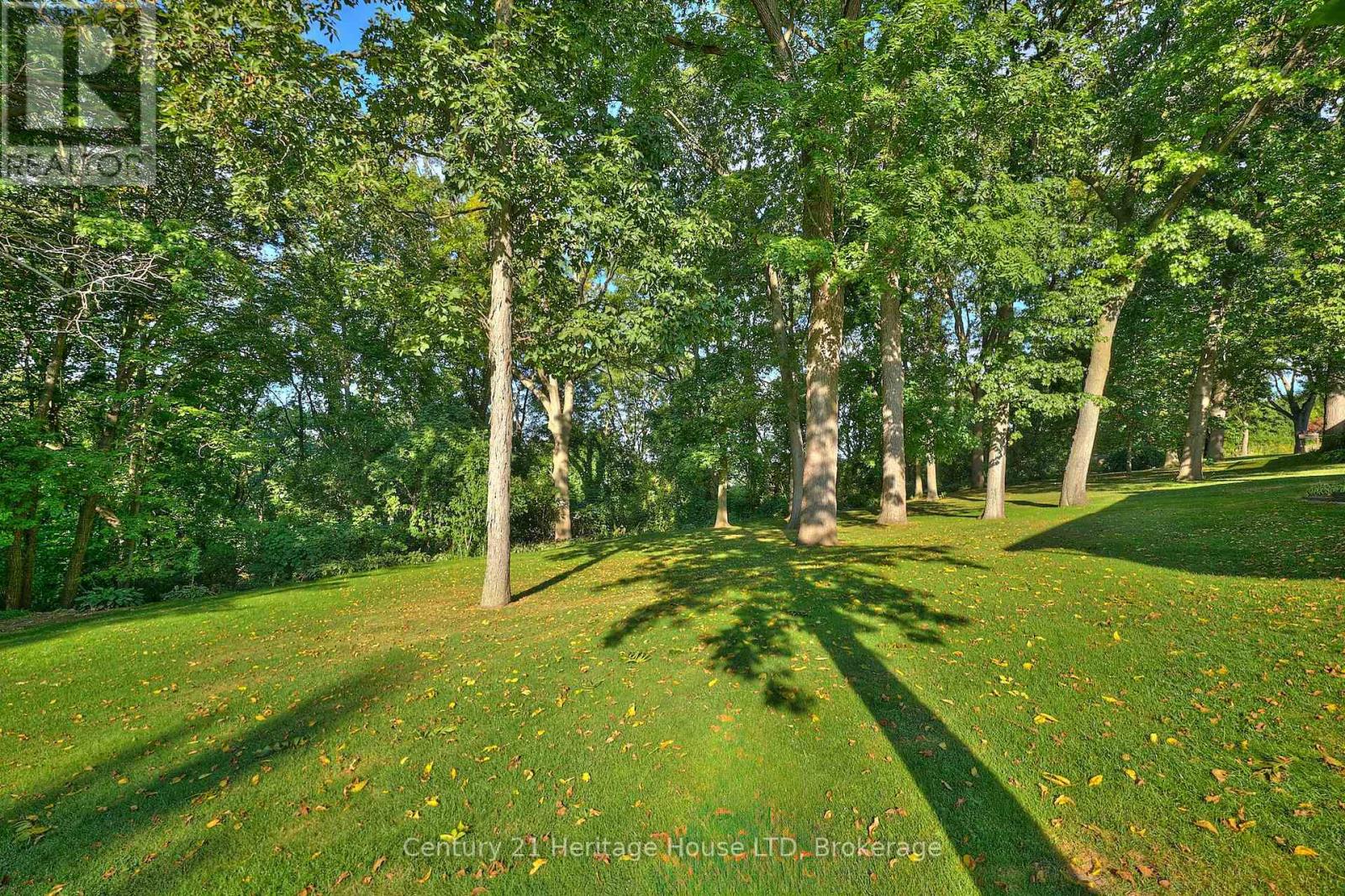 38 Melrose Drive, Niagara-On-The-Lake, Ontario  L0S 1J0 - Photo 31 - X12411451
