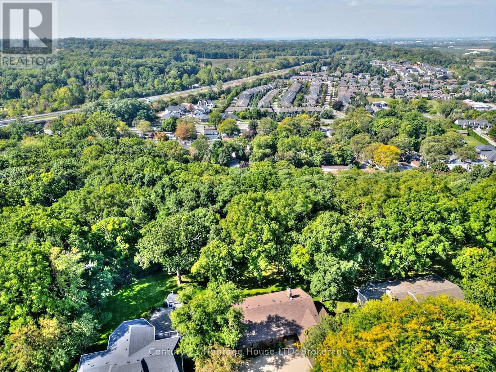 38 Melrose Drive, Niagara-On-The-Lake, Ontario  L0S 1J0 - Photo 36 - X12411451