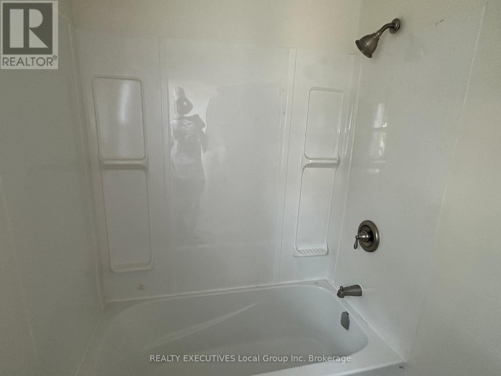 245 Mattawa Street, North Bay, Ontario  P1B 4M2 - Photo 34 - X12411450