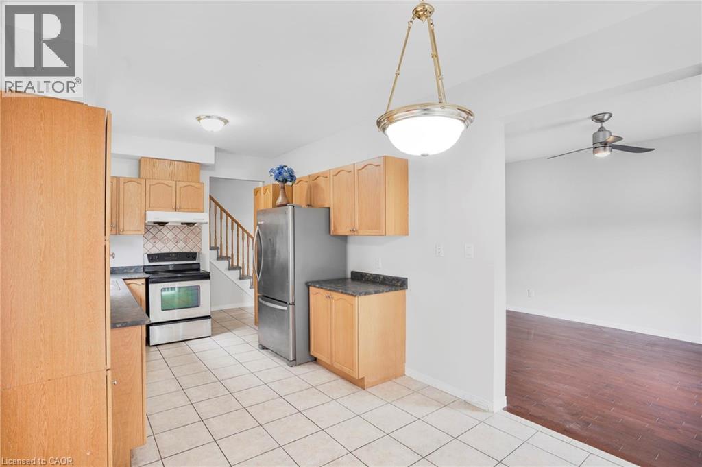 11 Meadow Wood Crescent Unit# Upper, Hamilton, Ontario  L8J 3Z7 - Photo 9 - 40771071