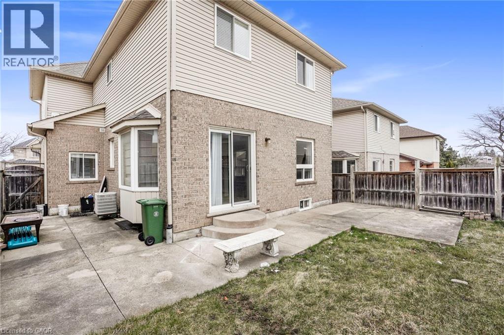 11 Meadow Wood Crescent Unit# Upper, Hamilton, Ontario  L8J 3Z7 - Photo 28 - 40771071
