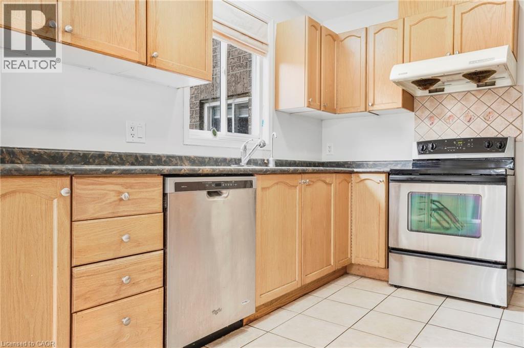 11 Meadow Wood Crescent Unit# Upper, Hamilton, Ontario  L8J 3Z7 - Photo 11 - 40771071