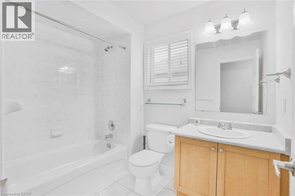 11 Meadow Wood Crescent Unit# Upper, Hamilton, Ontario  L8J 3Z7 - Photo 17 - 40771071