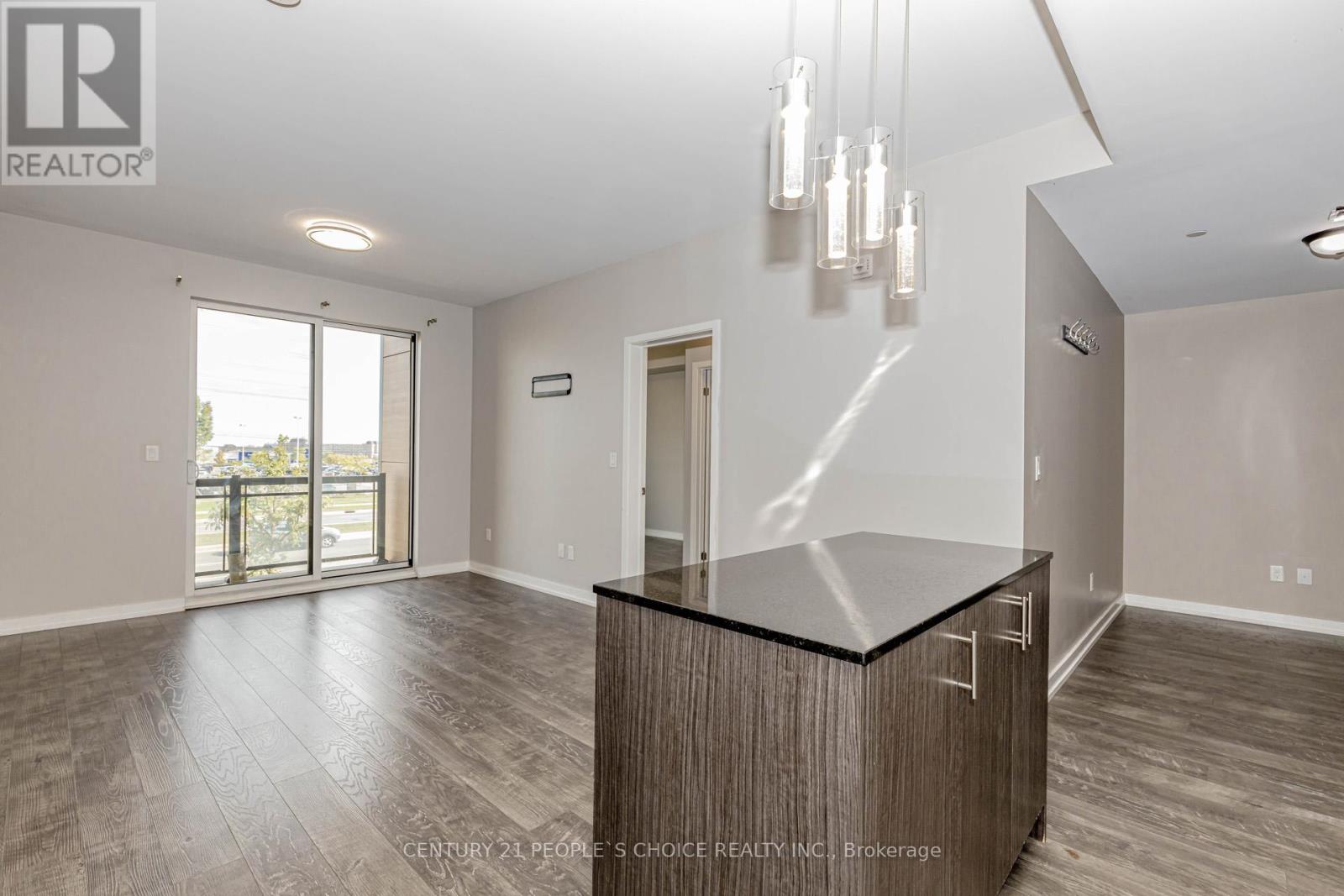 217 - 210 Sabina Drive, Oakville, Ontario  L6H 0W6 - Photo 12 - W12407831