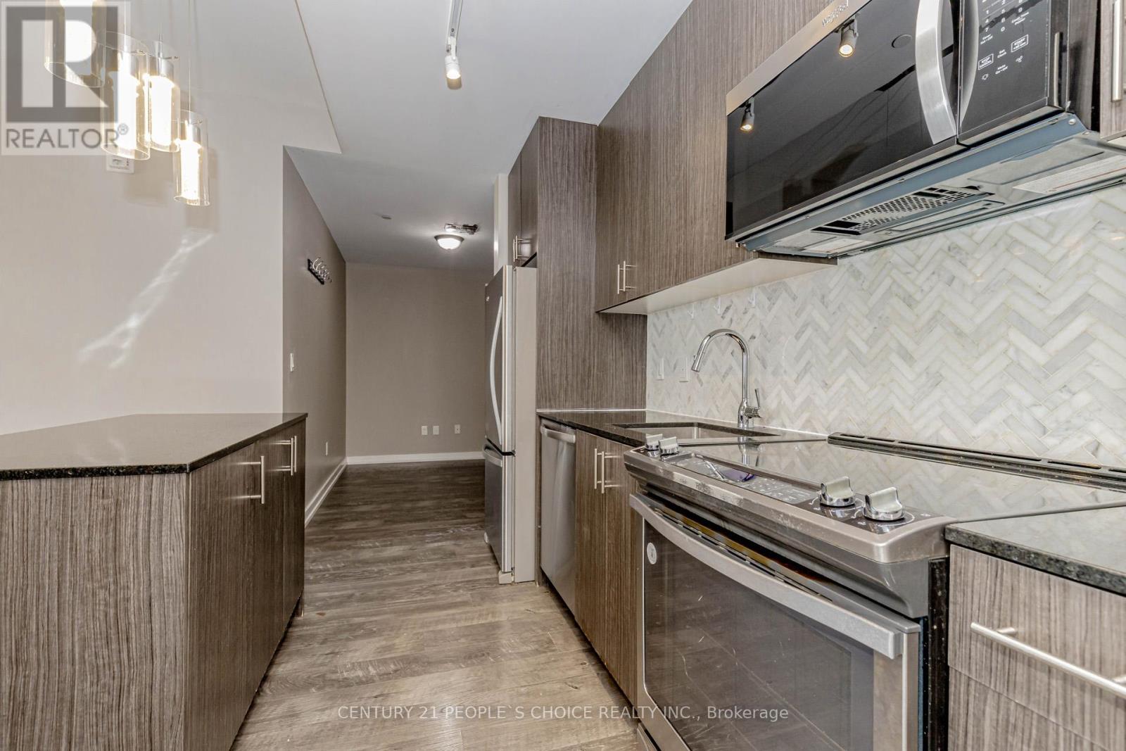 217 - 210 Sabina Drive, Oakville, Ontario  L6H 0W6 - Photo 13 - W12407831