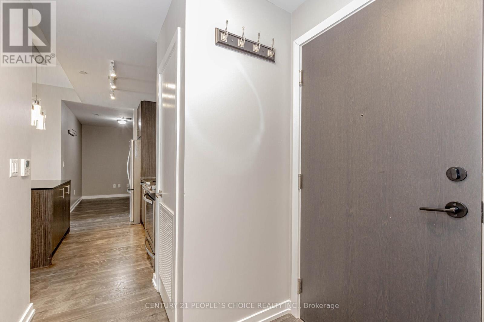 217 - 210 Sabina Drive, Oakville, Ontario  L6H 0W6 - Photo 11 - W12407831