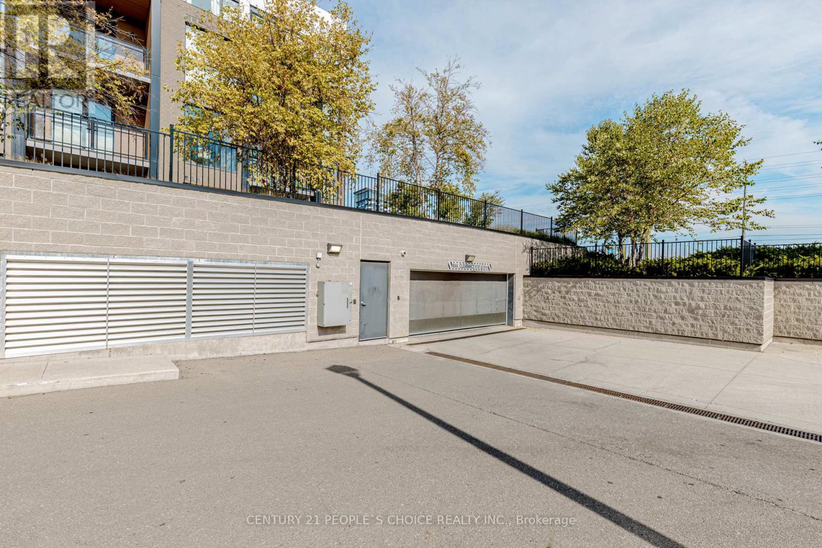 217 - 210 Sabina Drive, Oakville, Ontario  L6H 0W6 - Photo 44 - W12407831